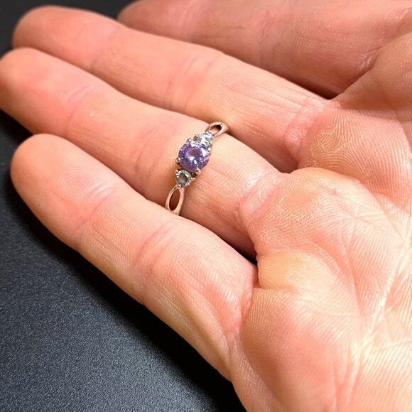 VTG Sterling Silver 925 CZ Prong Set Three Stone Engagement Style Ring Size 9 - Picture 4 of 9